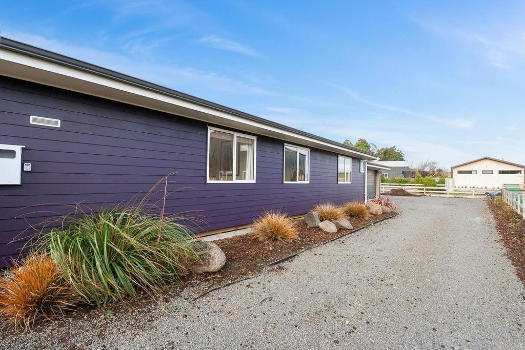 The Purple House - Ohakune Home With Spa Pool Exterior photo