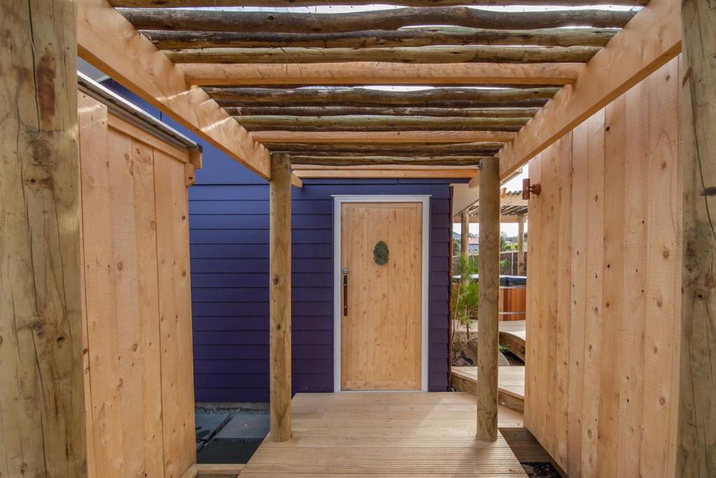 The Purple House - Ohakune Home With Spa Pool Exterior photo